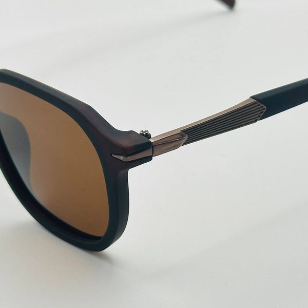 Сонцезахисні окуляри з лінзами Polarized коричневі J.366.С2 фото