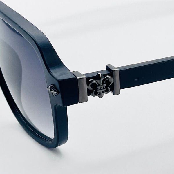 Прямокутні сонцезахисні окуляри з лінзами Polarized 2025 E.26038.С4 фото