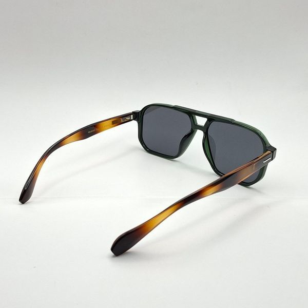 Сонцезахисні окуляри прямокутні з лінзою Polarized R.PE09303 фото